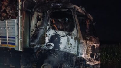 Hayati Ağca SAMSUN – Samsun’un Vezirköprü ilçesinde ormandan odun taşıyan