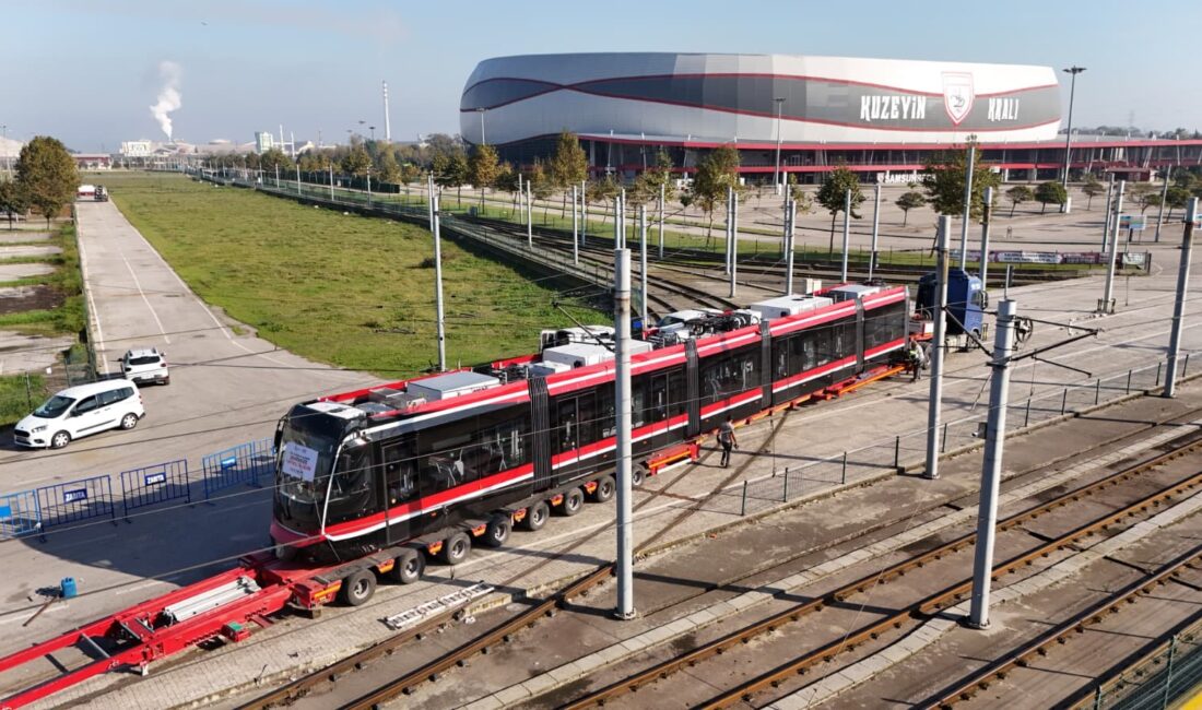SAMSUN – Samsun Büyükşehir Belediyesince kente kazandırılan 12 yeni tramvaydan